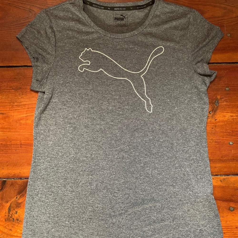 NWOT Women’s Puma workout shirt